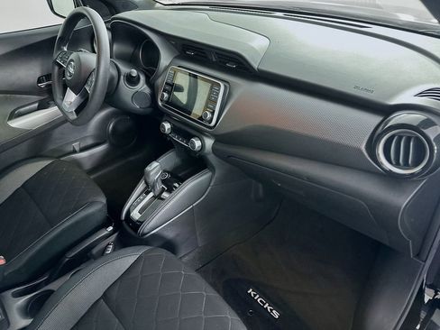 Used 2019 Nissan Kicks SV FWD image 30