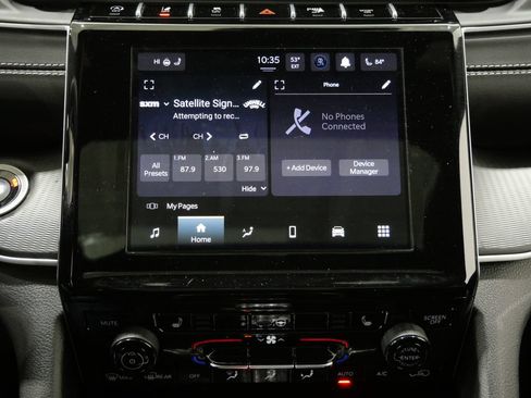 Used 2024 Jeep Grand Cherokee Altitude AWD/4WD image 22