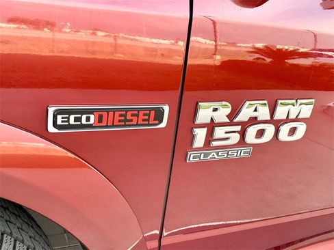 Used 2019 RAM 1500 Laramie w/ Convenience Group image 10