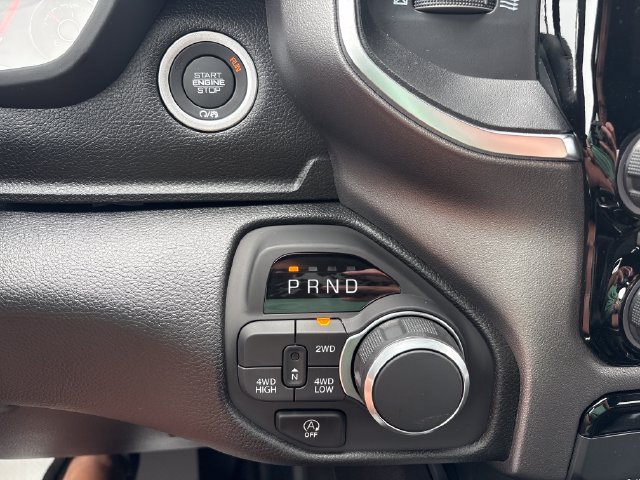 New 2026 RAM 1500 Express AWD/4WD image 19