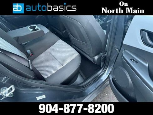 Used 2019 Hyundai Kona SE FWD image 27
