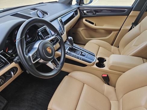 Used 2018 Porsche Macan image 4
