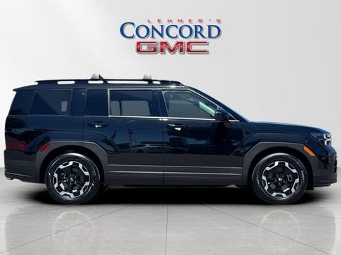 Used 2025 Hyundai Santa Fe SEL AWD/4WD image 3
