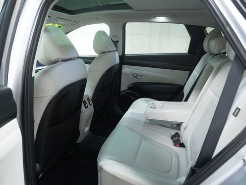 Used 2025 Hyundai Tucson SEL AWD/4WD image 13