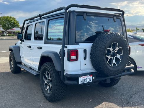 Used 2018 Jeep Wrangler Unlimited Sport AWD/4WD image 6
