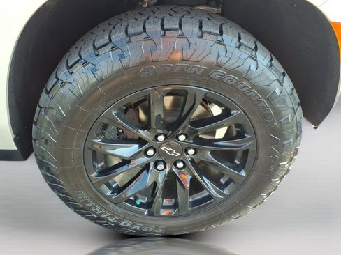 Used 2022 Chevrolet Tahoe Z71 w/ Luxury Package image 9