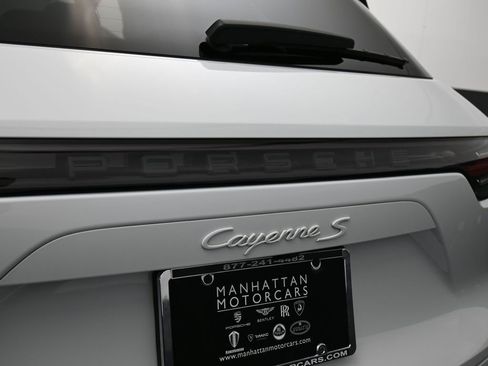 Certified 2023 Porsche Cayenne S Platinum AWD/4WD image 14