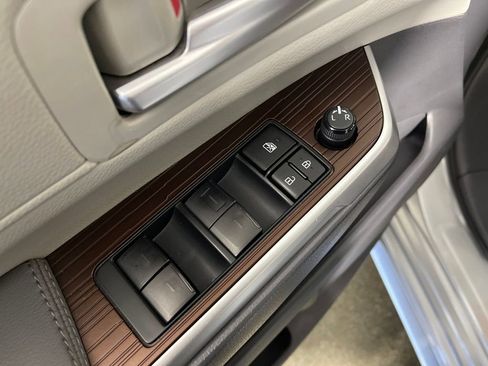 Certified 2023 Toyota Sienna XLE image 16