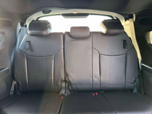 Used 2025 Toyota Sienna XLE Woodland Edition image 12