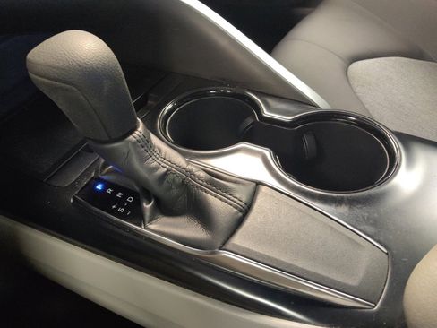 Used 2019 Toyota Camry LE image 26