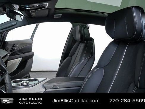 Certified 2025 Cadillac Optiq Luxury 2 w/ LPO, Floor Liner Package image 5