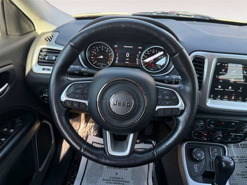 Used 2018 Jeep Compass Latitude w/ Popular Equipment Group AWD/4WD image 14