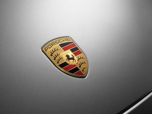 Certified 2025 Porsche Cayenne GTS image 5