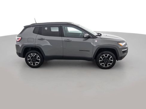 Used 2019 Jeep Compass Trailhawk w/ Popular Equipment Group AWD/4WD image 4
