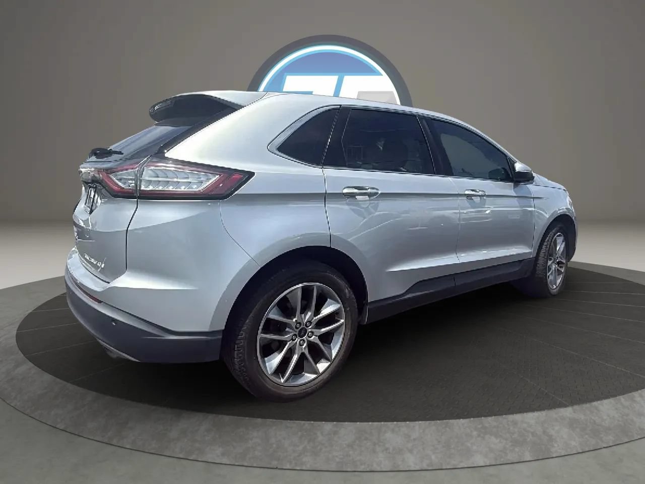 Used 2015 Ford Edge Titanium w/ Equipment Group 301A FWD image 4