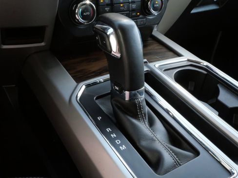 Certified 2019 Ford F150 Lariat AWD/4WD image 36