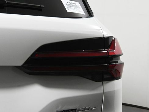 Used 2026 BMW X5 xDrive50e w/ M Sport Package image 13