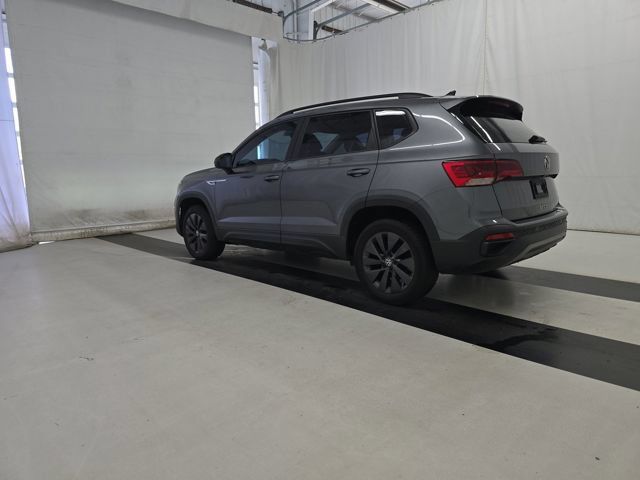 Used 2022 Volkswagen Taos S w/ IQ Drive S Package FWD image 4