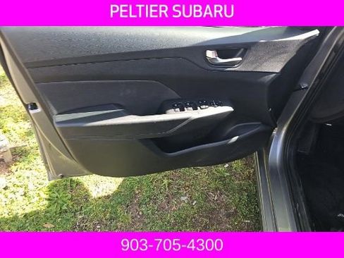 Used 2022 Hyundai Accent SEL image 10