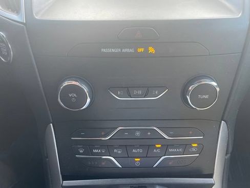 Used 2019 Ford Edge SEL w/ Equipment Group 201A AWD/4WD image 11