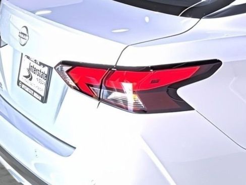 Used 2025 Nissan Versa SV w/ Trunk Package FWD image 13