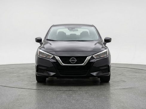 Used 2025 Nissan Versa SV FWD image 2