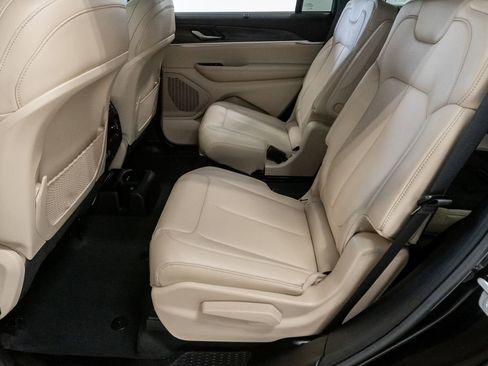 New 2025 Jeep Grand Cherokee L Limited w/ Luxury Tech Group II AWD/4WD image 25
