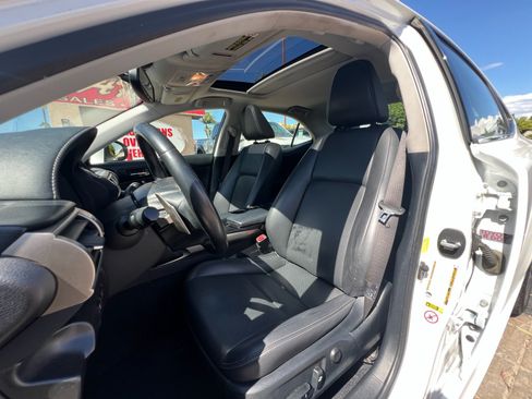 Used 2014 Lexus IS 250 w/ Navigation Package RWD image 12
