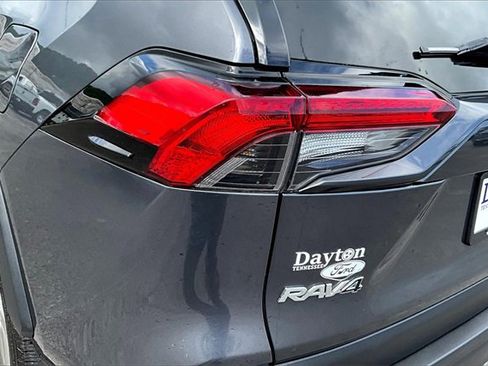 Used 2021 Toyota RAV4 XLE Premium image 65