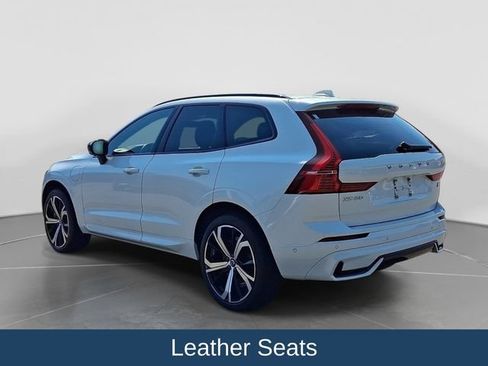 Used 2022 Volvo XC60 T8 R-Design w/ Advanced Package AWD/4WD image 5