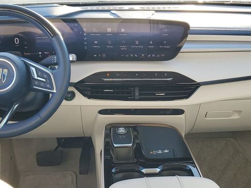 Used 2025 Buick Envision Avenir image 28