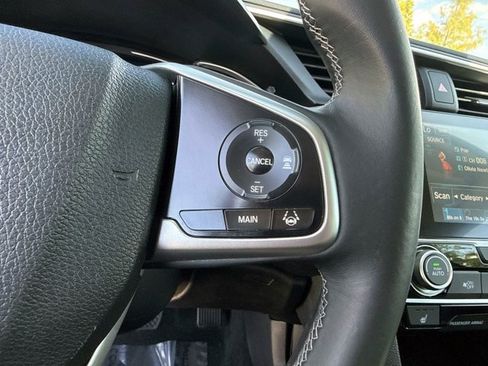 Used 2017 Honda Civic Touring image 30