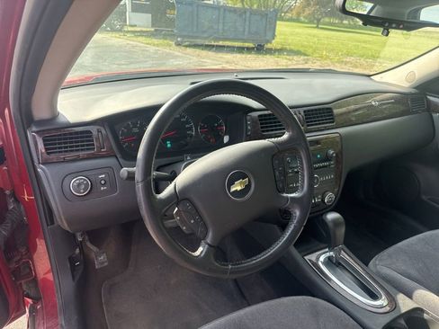 Used 2014 Chevrolet Impala LT w/ LT Sunroof Package FWD image 10