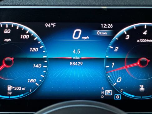 Used 2020 Mercedes-Benz GLE 350 4MATIC image 31