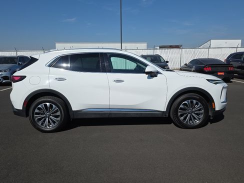 Used 2024 Buick Envision Preferred AWD/4WD image 9
