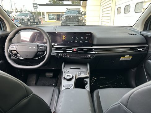 New 2026 Kia Sportage AWD Hybrid image 16