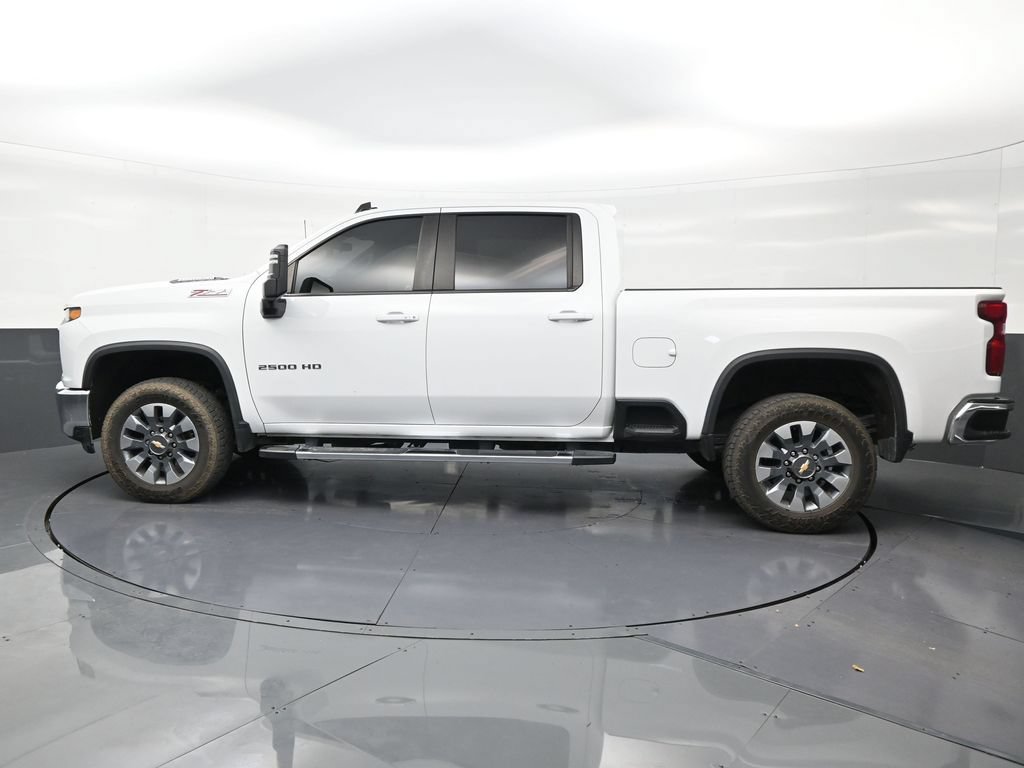Used 2023 Chevrolet Silverado 2500 LT w/ All Star Edition AWD/4WD image 2