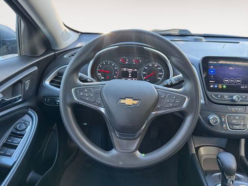 Used 2023 Chevrolet Malibu LS image 12