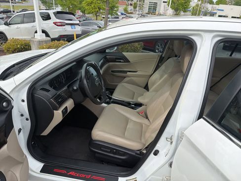 Used 2016 Honda Accord EX-L image 16