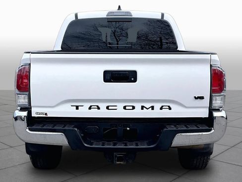 Used 2023 Toyota Tacoma TRD Off-Road AWD/4WD image 5