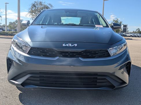 Used 2023 Kia Forte LXS image 3