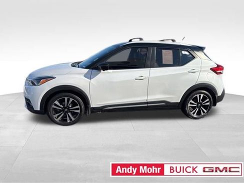 Used 2019 Nissan Kicks SR w/ SR Premium Package image 7