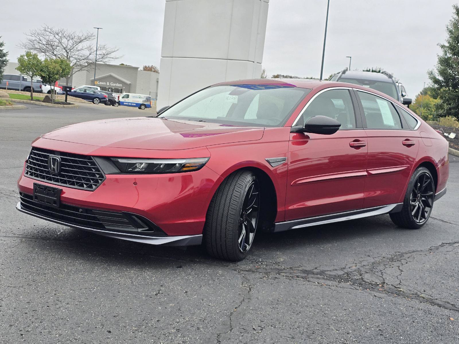 Used 2024 Honda Accord Touring image 3