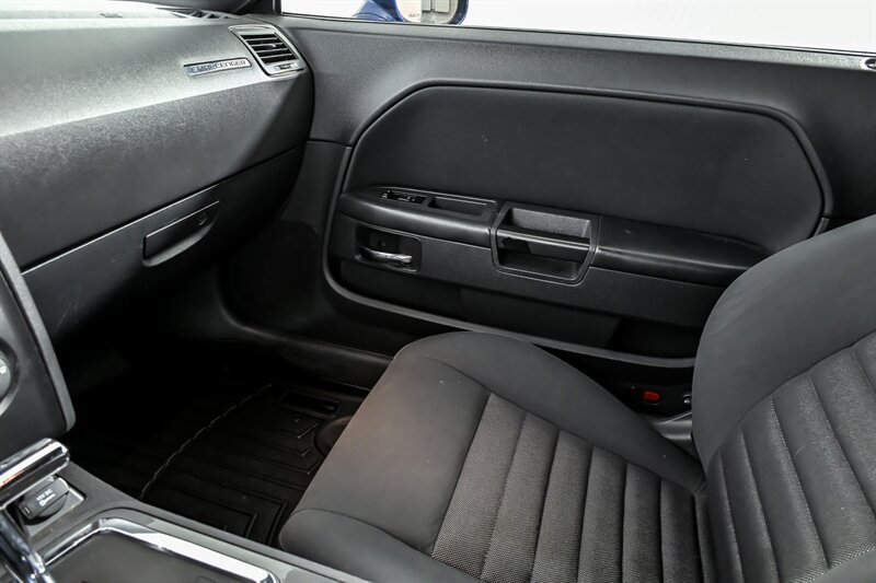 Used 2010 Dodge Challenger R/T w/ Sound Group RWD image 27