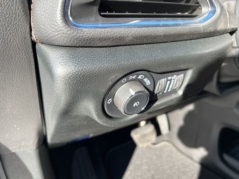 New 2026 Chrysler Pacifica Pinnacle image 12