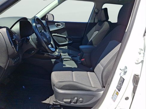 Used 2024 Kia Soul EX FWD image 11