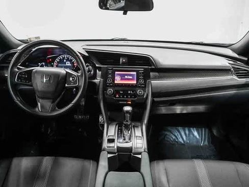 Used 2018 Honda Civic Sport image 12