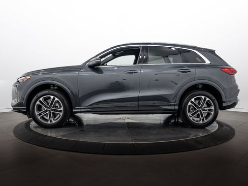 Used 2025 Audi Q5 Premium w/ Convenience Package AWD/4WD image 6