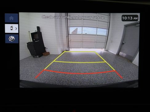 Used 2025 Hyundai Elantra SE image 19