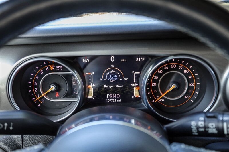 Used 2018 Jeep Wrangler Unlimited Sahara AWD/4WD image 29